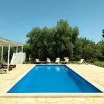 Aparthotel I Trulli Di Acquarossa 4*