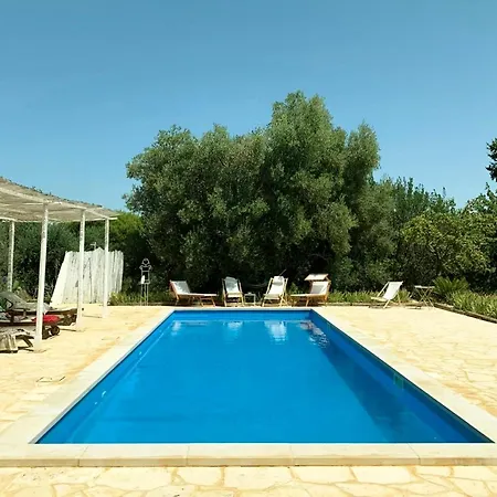 Aparthotel I Trulli Di Acquarossa 4*