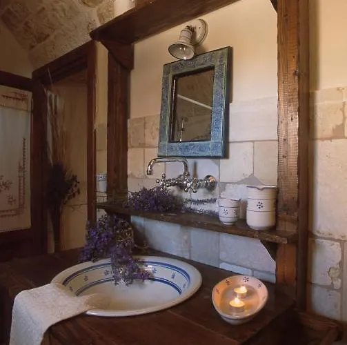 Aparthotel I Trulli Di Acquarossa 4*